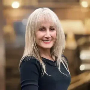 Headshot of helene farber